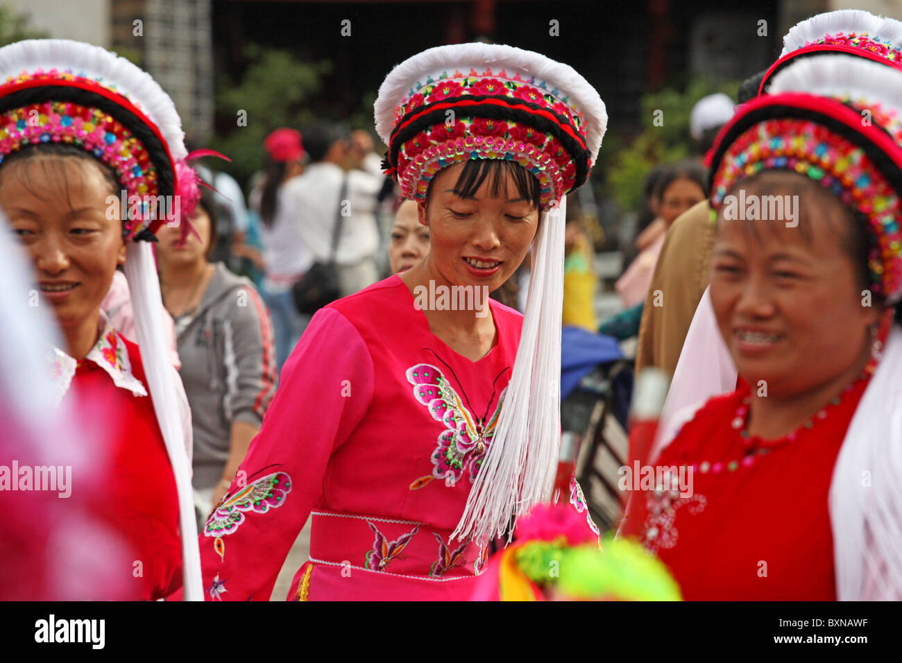 Bai Frauen in Lijiang, Provinz Yunnan, China Stockfoto