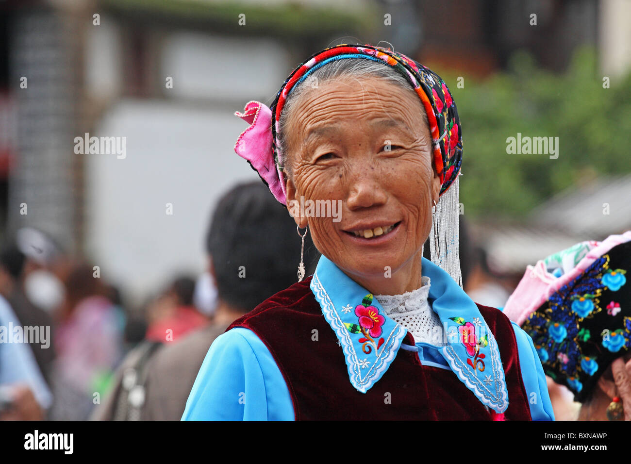 Chinesisches Bai-Frauenporträt, Lijiang, Provinz Yunnan, China Stockfoto