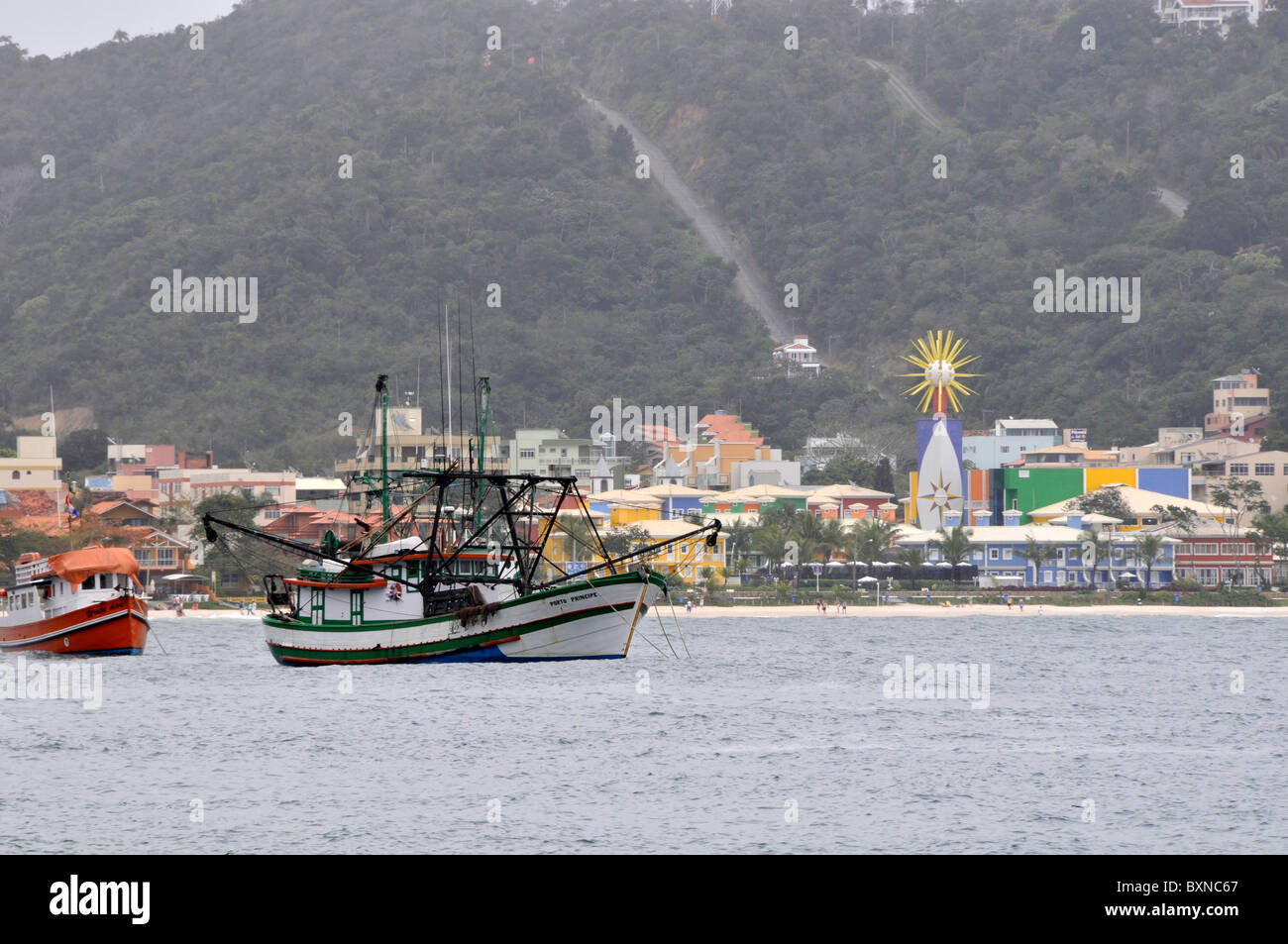 Angelboot/Fischerboot, Bombinhas, Santa Catarina, Brasilien Stockfoto
