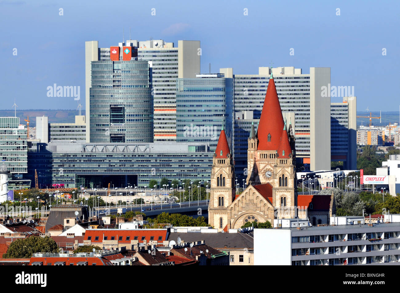 Wien. Österreich, Blick auf die Stadt, darunter die Vereinten Nationen Bürokomplex, Wien, Österreich Stockfoto