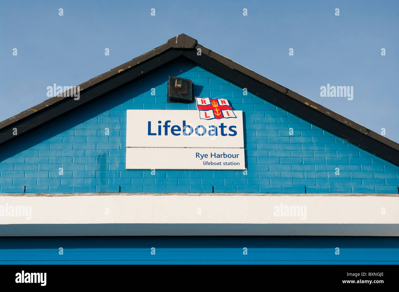 RNLI Lifeboat Bootshaus Zeichen Stockfoto