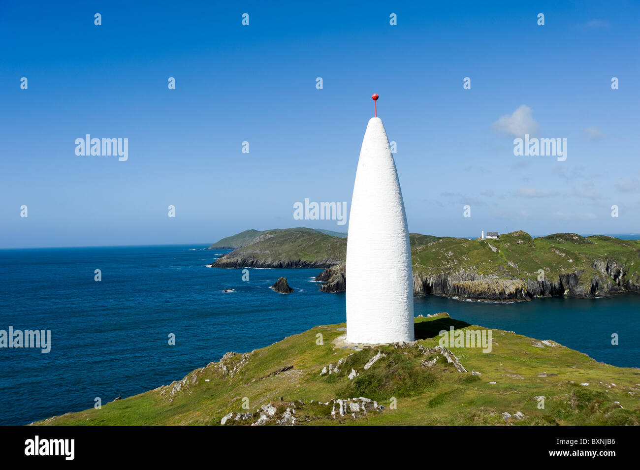 Der Baltimore-Leuchtturm an der Küste der Grafschaft Cork, Irland Stockfoto