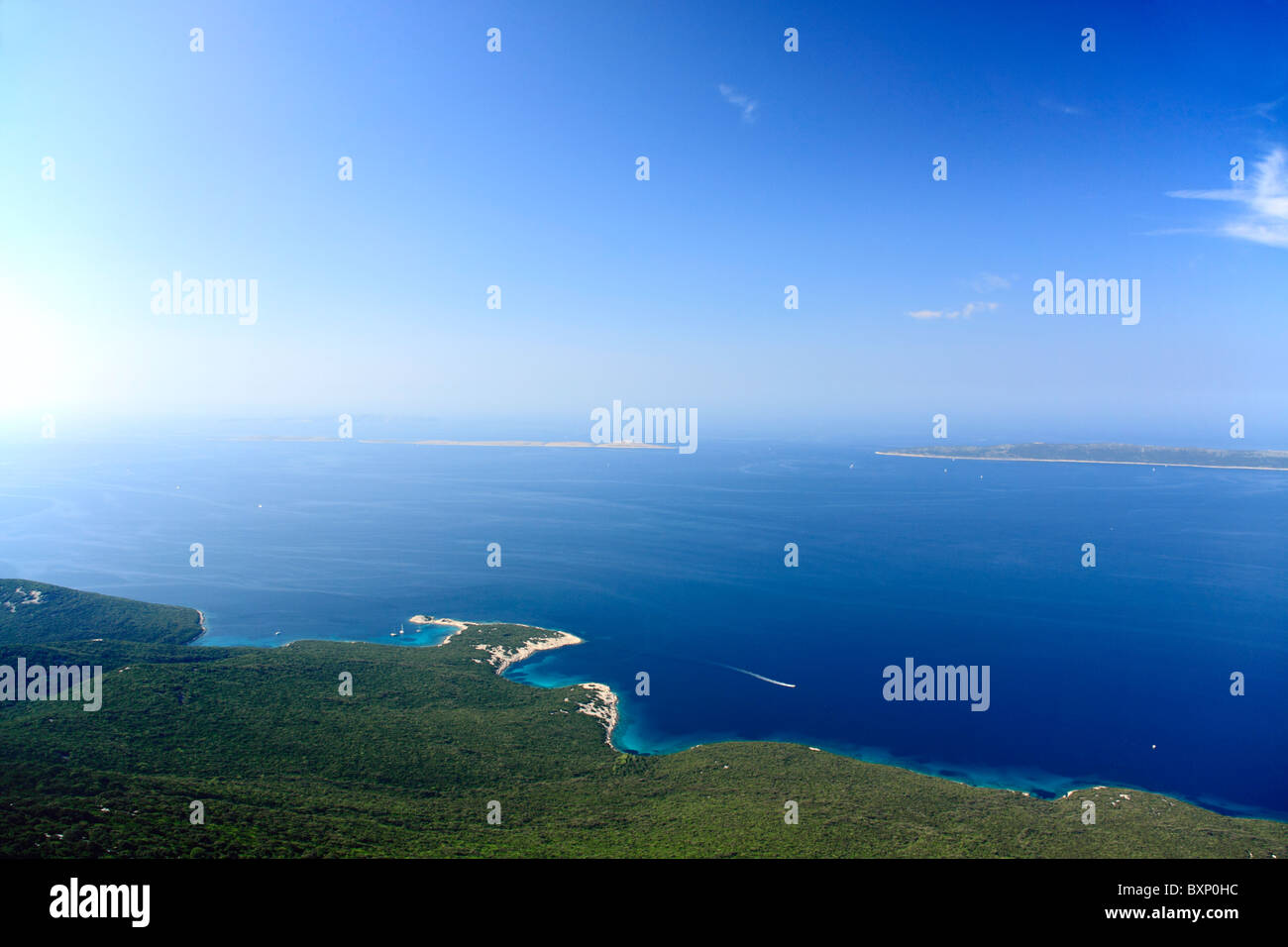 Unije, Vele Srakane und Male Srakane Inseln gesehen von Osorscica Berg auf der Insel Losinj, Kroatien Stockfoto