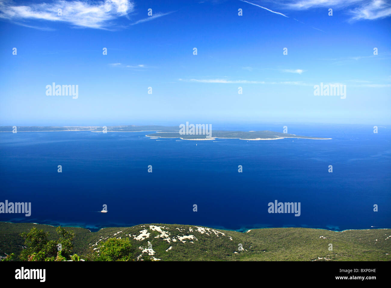 Unije Insel gesehen von Osorscica Berg auf der Insel Losinj, Kroatien Stockfoto