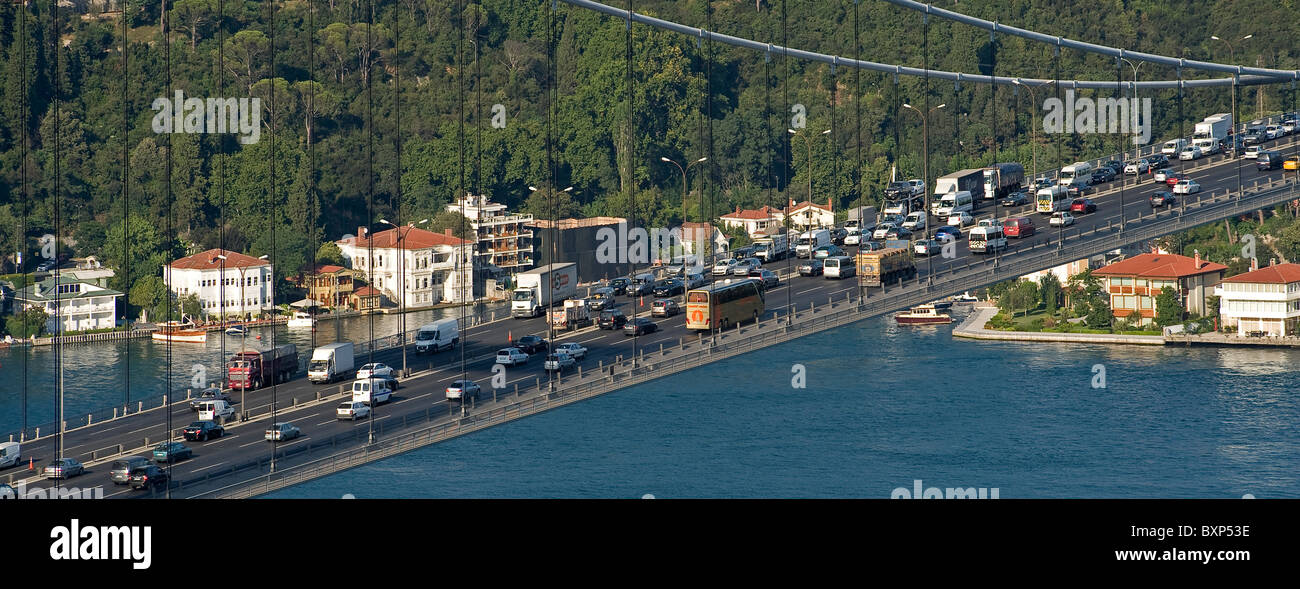 Fatih Sultan Mehmed Bosporusbrücke und Bosporus Istanbul, Türkei Stockfoto