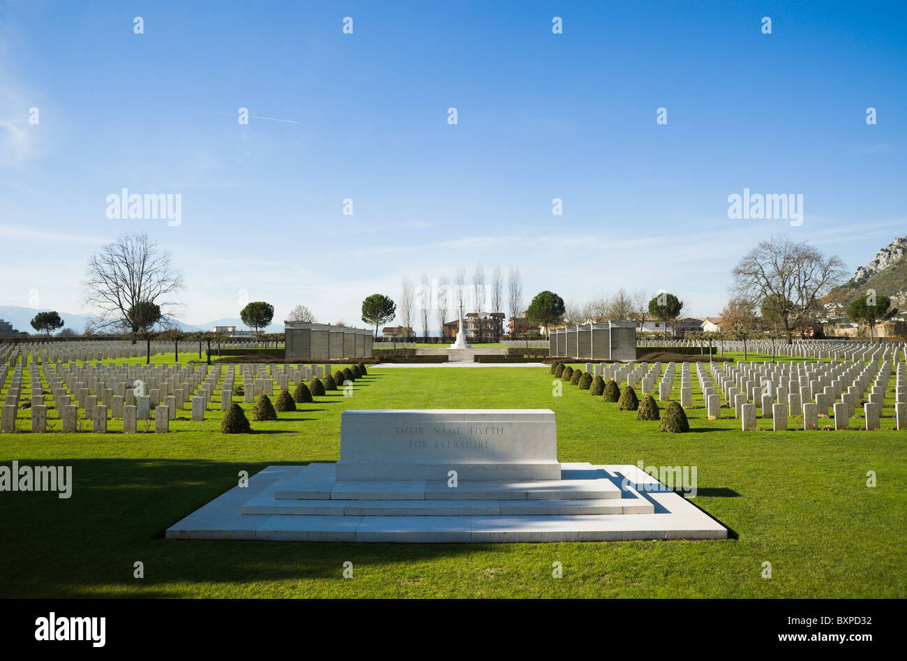 Weitwinkel-Objektive Blick auf Soldatenfriedhof Cassino, WW II (1939-1945) britischen Alliierten Soldatenfriedhof. Stockfoto