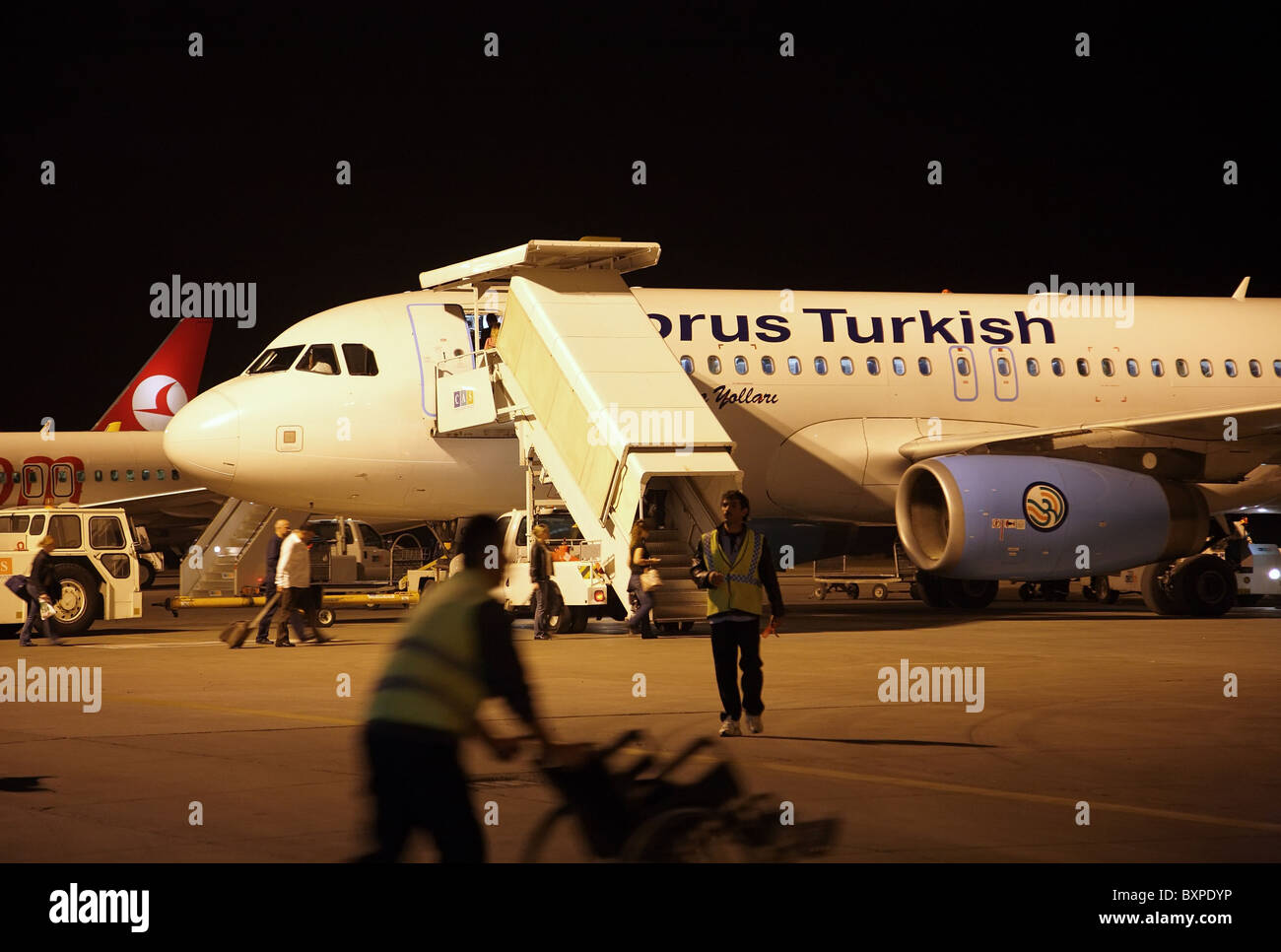 Eine Zypern Turkish Airlines-Maschine bei der Ercan International Airport, Nikosia, türkische Republik Nordzypern Stockfoto