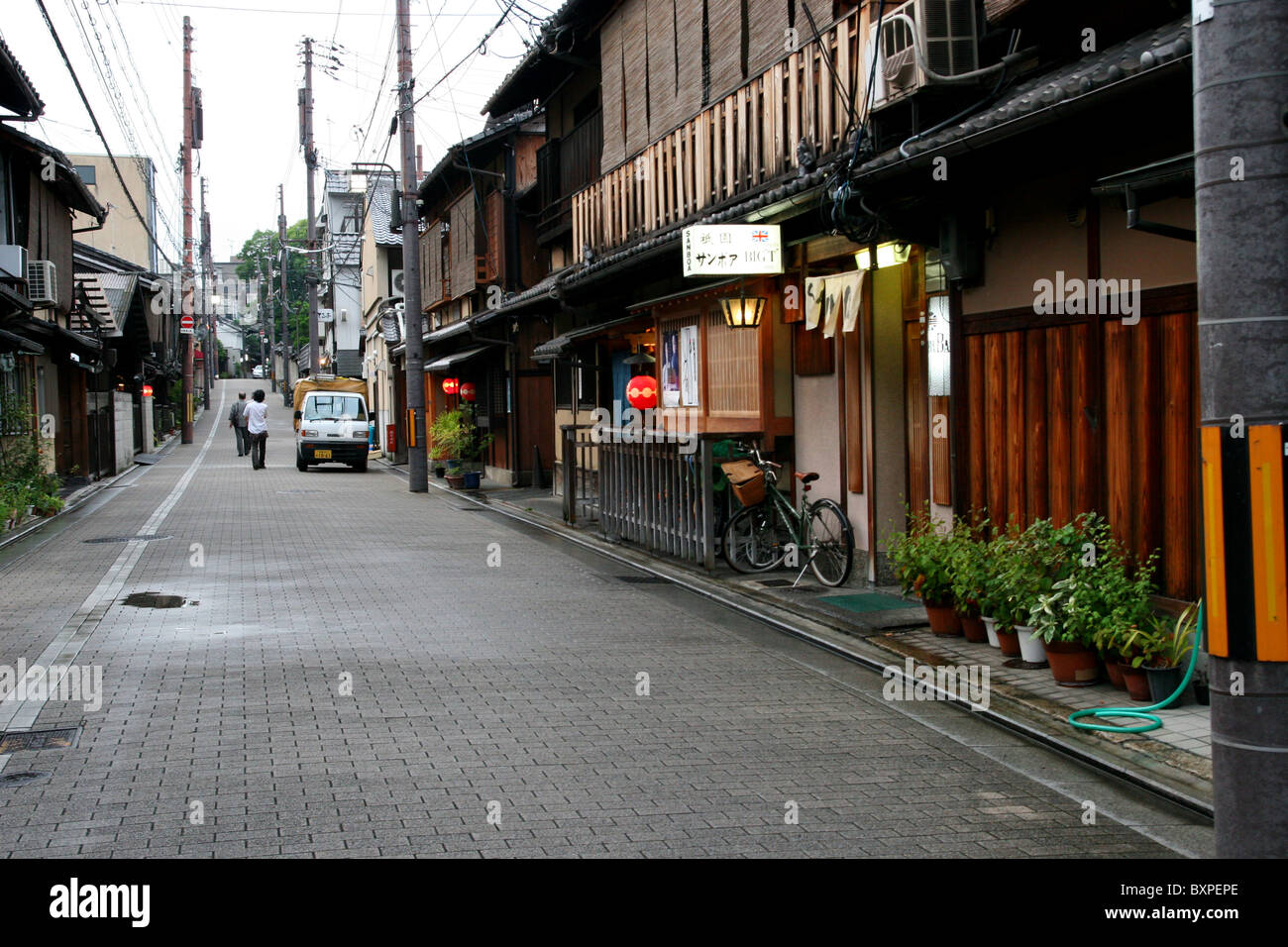 Ruhigen Straße im Gion Geisha-Bezirk in Kyoto, Japan, 2010 Stockfoto