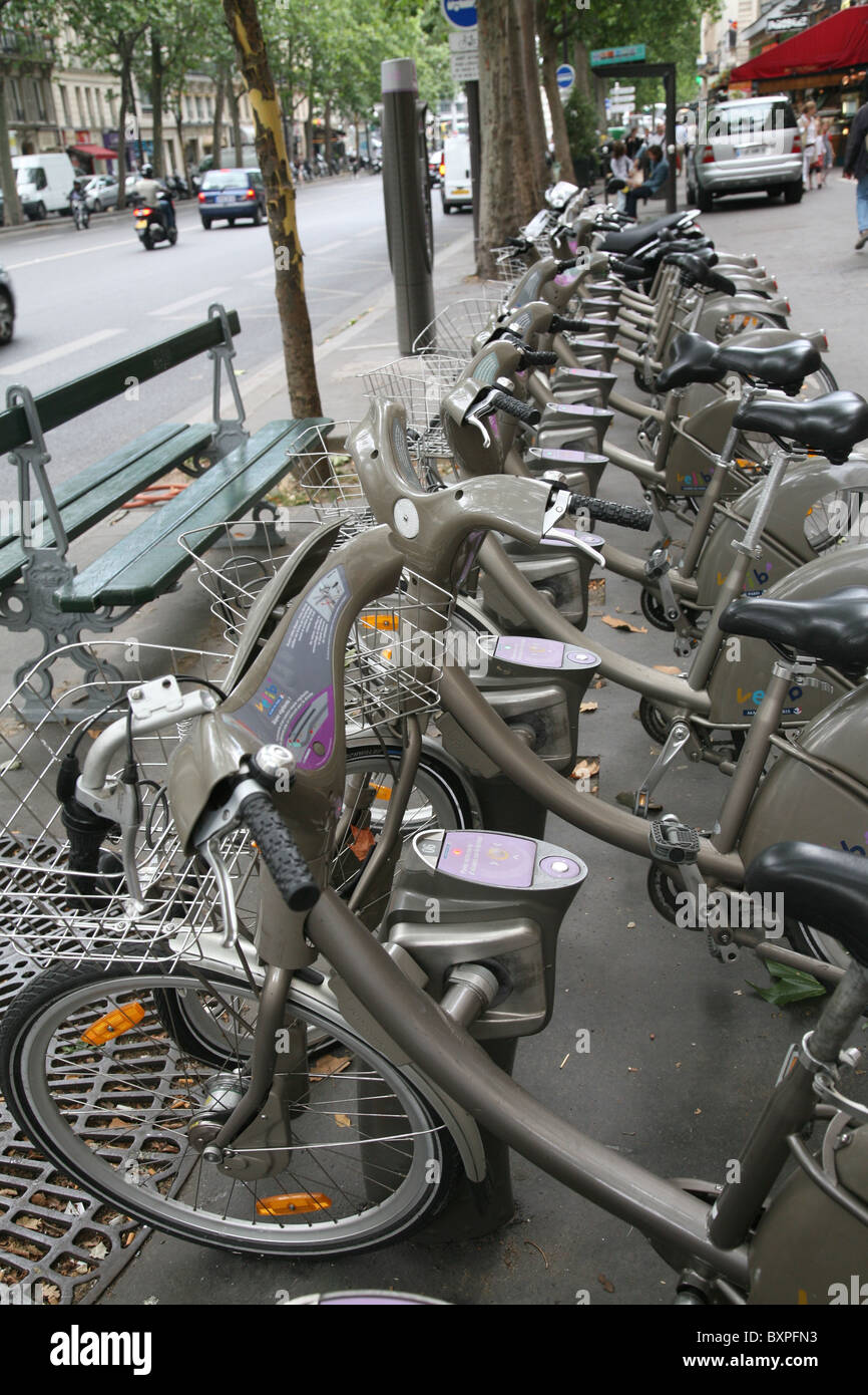 Paris Velibe-Fahrrad-Verleih-station Stockfoto