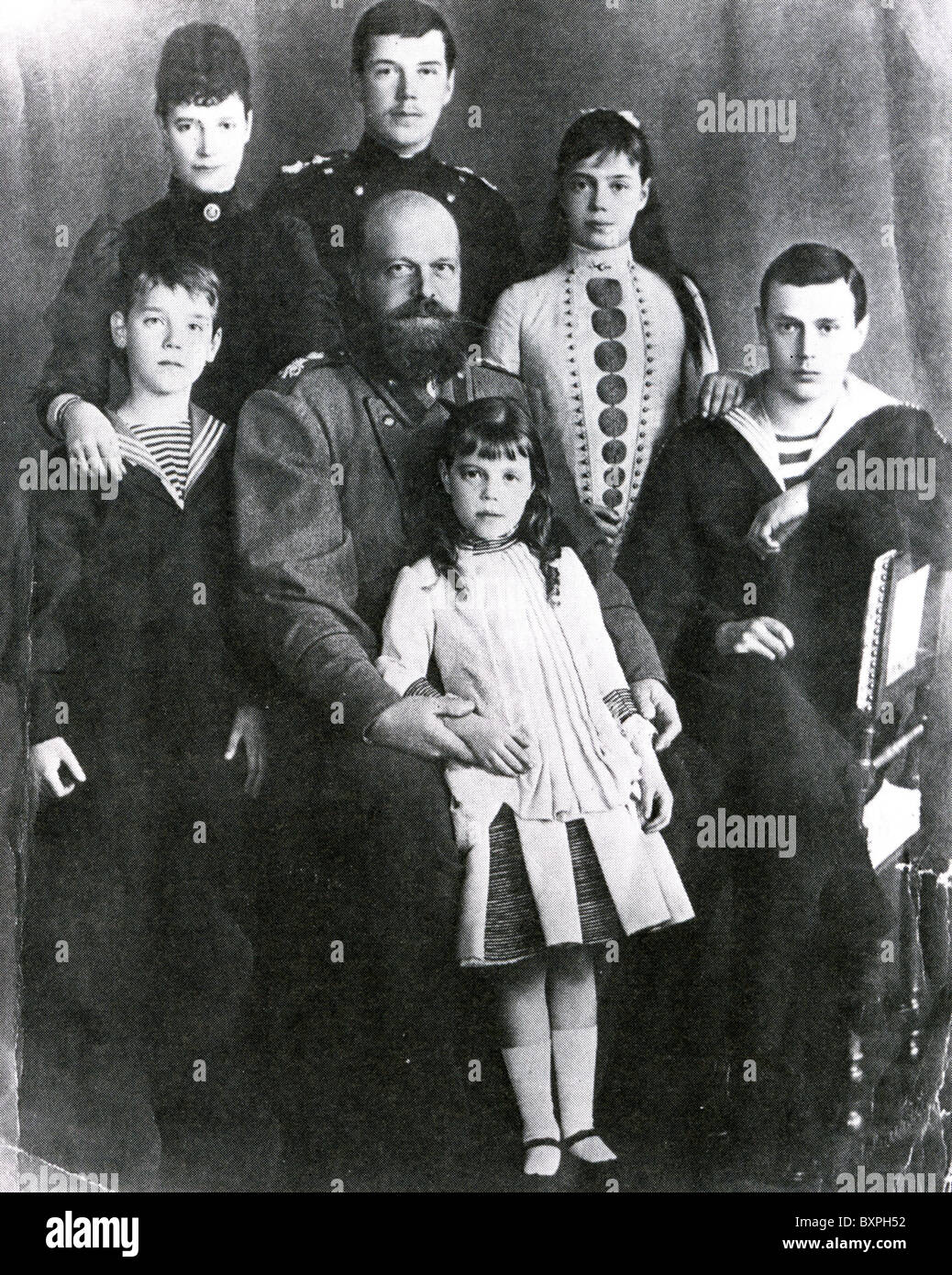 Zar ALEXANDER III (1845-1894) mit Frau Maria Fyodorovna und ihrer Familie über 1888 Stockfoto