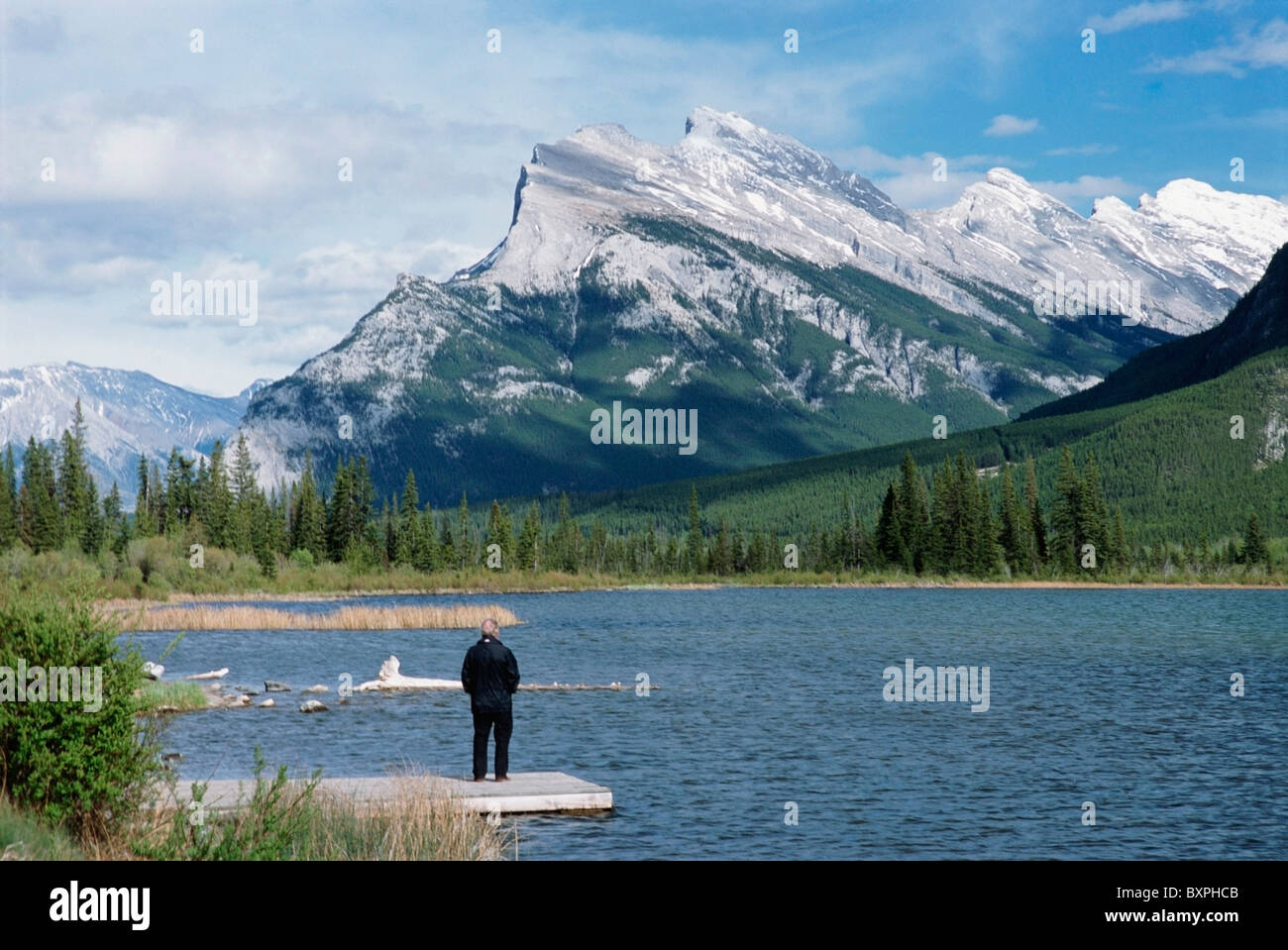 Mount Rundle und Vermillion Seen Stockfoto