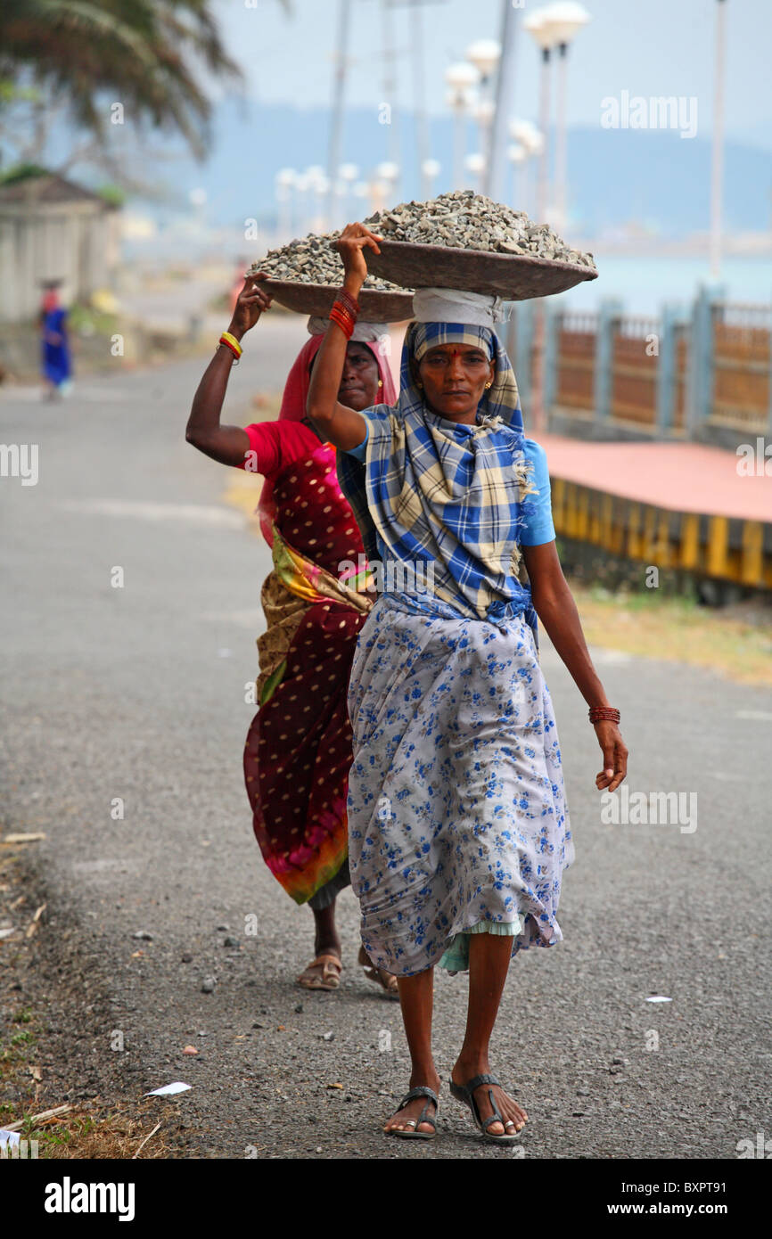 Weibliche Arbeitskräfte in Portblair, Andamanen, Indien Stockfoto
