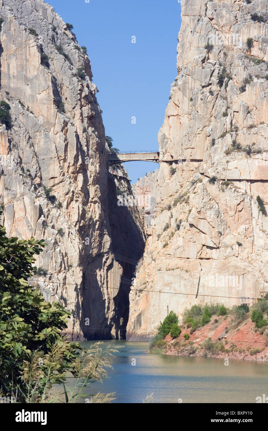 El Chorro, Alora, Malaga, Spanien. Die Desfiladero de Los Gaitanes und Camino del Rey. Stockfoto