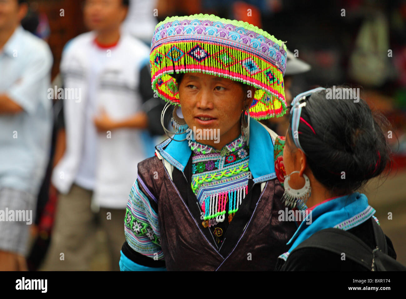 Blume Hmong Hügel Stamm / ethnische Minderheit weiblich in Sapa, Nordvietnam Stockfoto