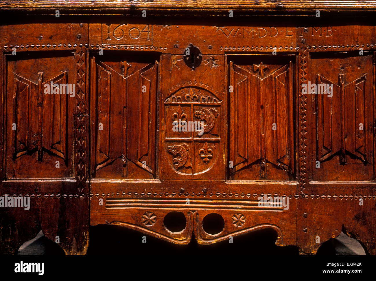 hölzerne Decke Brust, Decke Brust, 1604, Fleur de Lys-Motiv, Dauphiné Museum, Stadt Grenoble, Grenoble, Rhône-Alpes, Frankreich, Europa Stockfoto