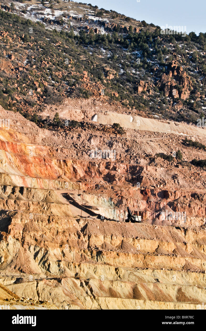 Bagger in Chino Open Pit Copper Mine in der Nähe von Silver City, New Mexico Stockfoto