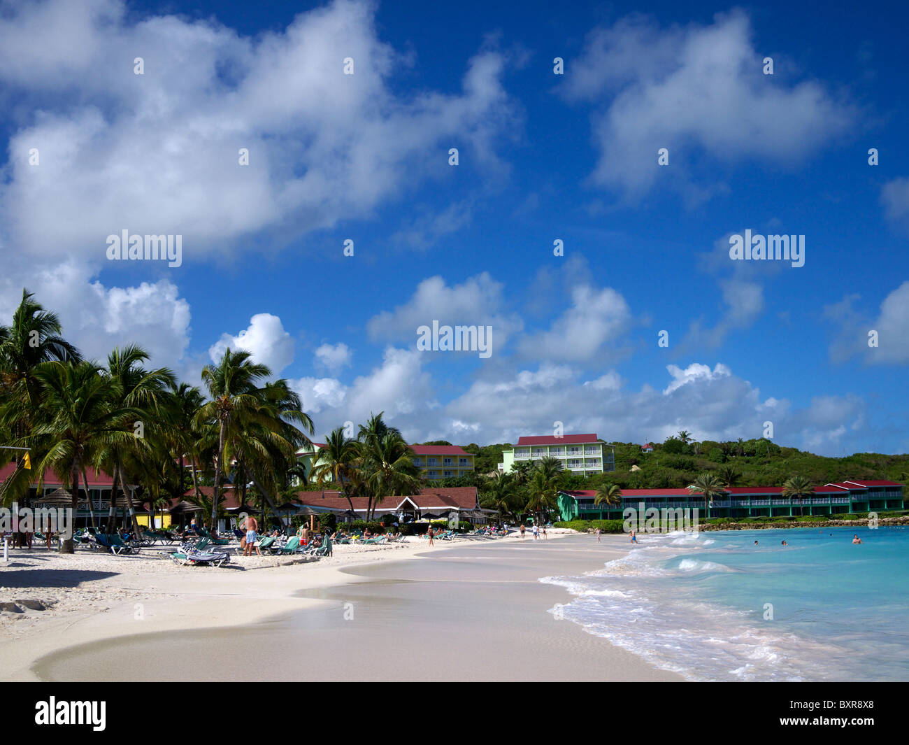Blick entlang der Grand Pineapple Beach Antigua West Indies Karibik Stockfoto