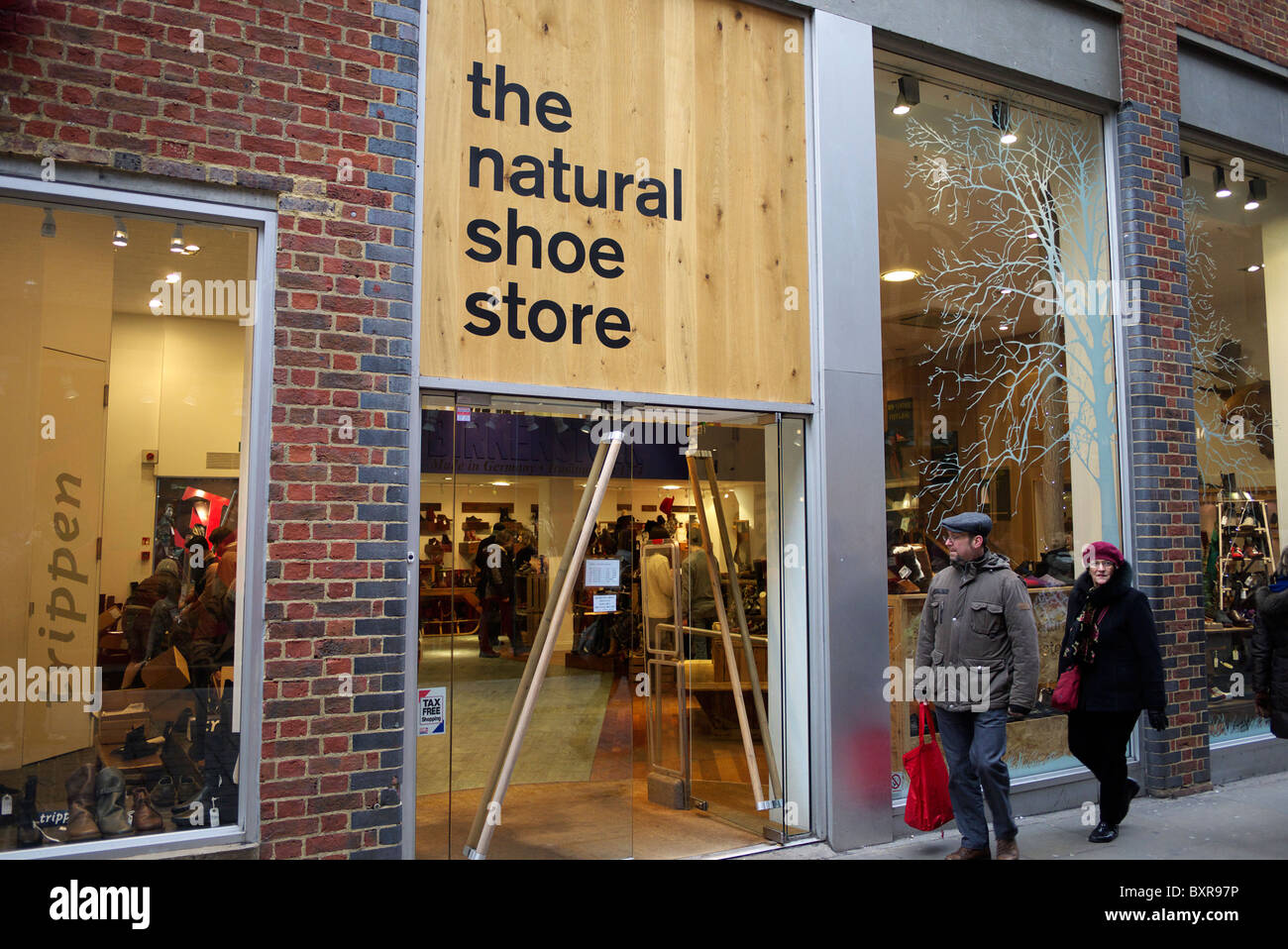 Eingang zu den natürlichen Schuhgeschäft Neal Street Covent Garden in London Stockfoto