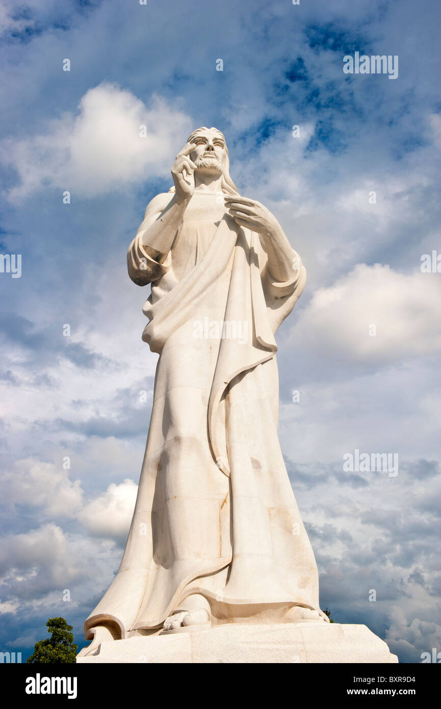 Statue von Christus mit Blick auf die Stadt Havanna in Kuba Stockfoto