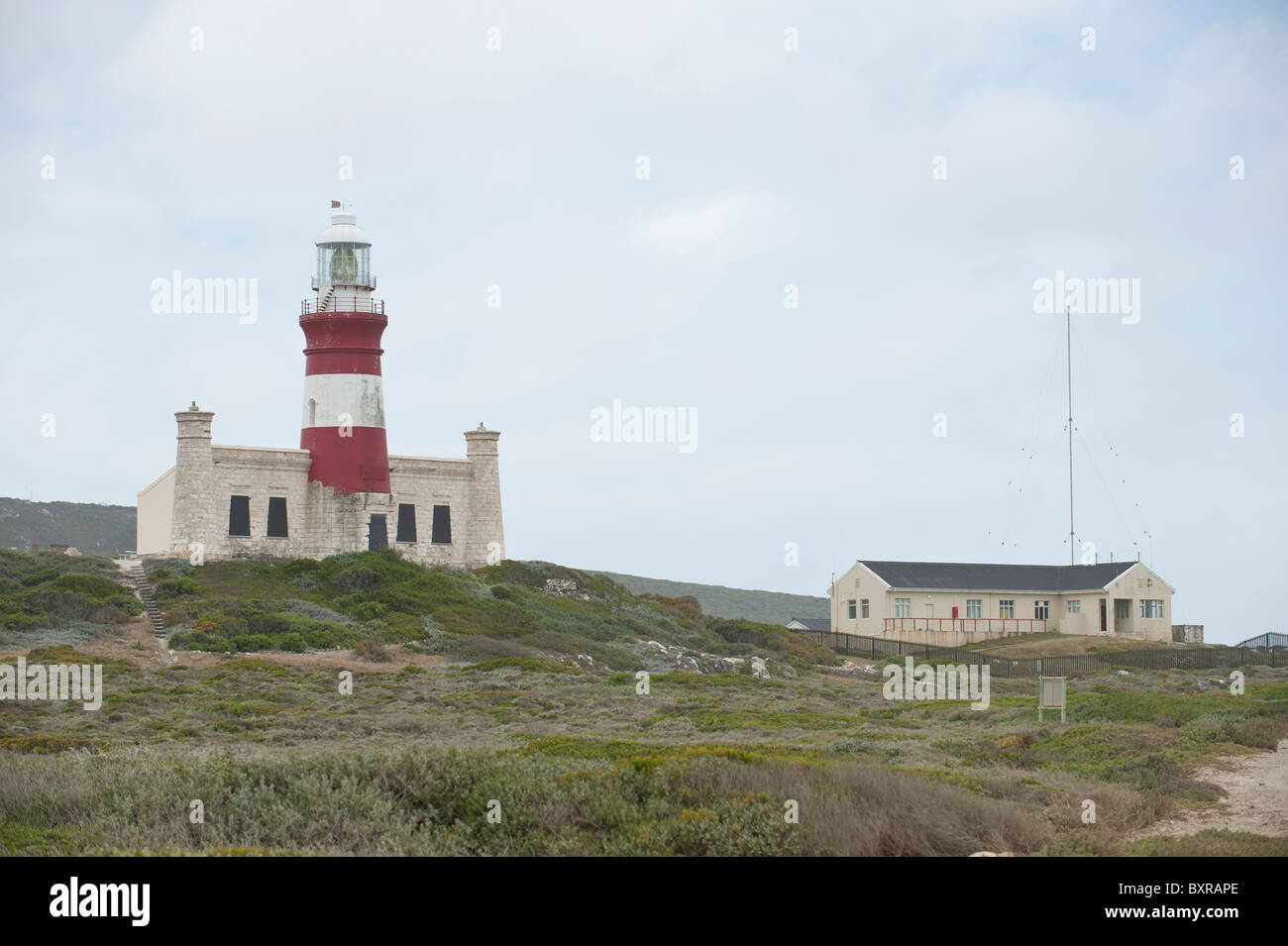 Kap Agulhas Leuchtturm am südlichen Punkt des Overberg, Südafrika Stockfoto