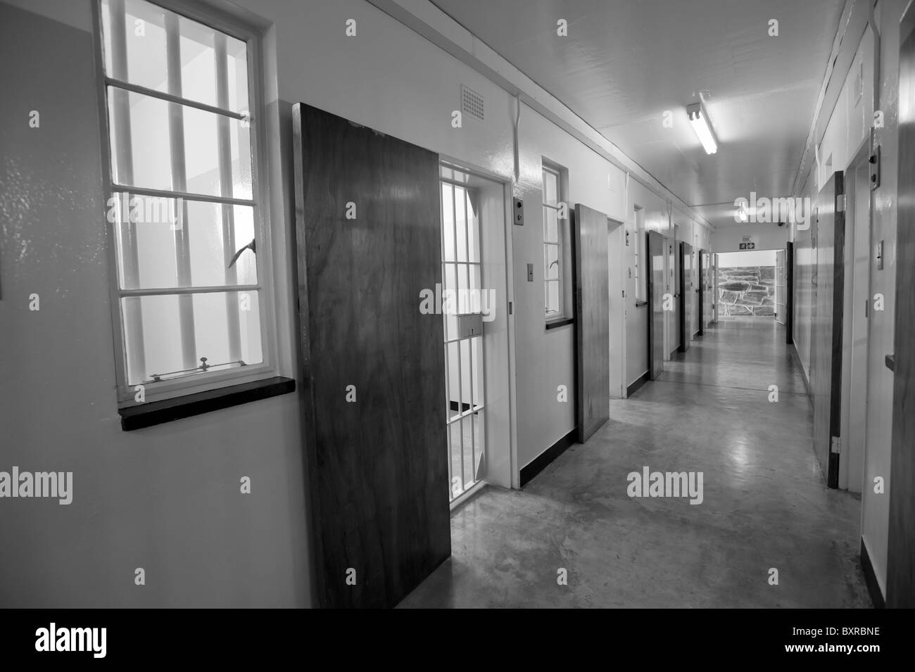 Ehemaliges Gefängnis Flügel & Zellen wo Nelson Mandela auf Robben Island, Cape Town, Südafrika fand Stockfoto
