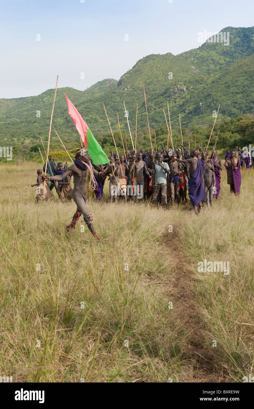 Donga-Stock-Kampf-Zeremonie, Surma Stamm, Tulgit, Omo-Tal, Äthiopien, Afrika Stockfoto