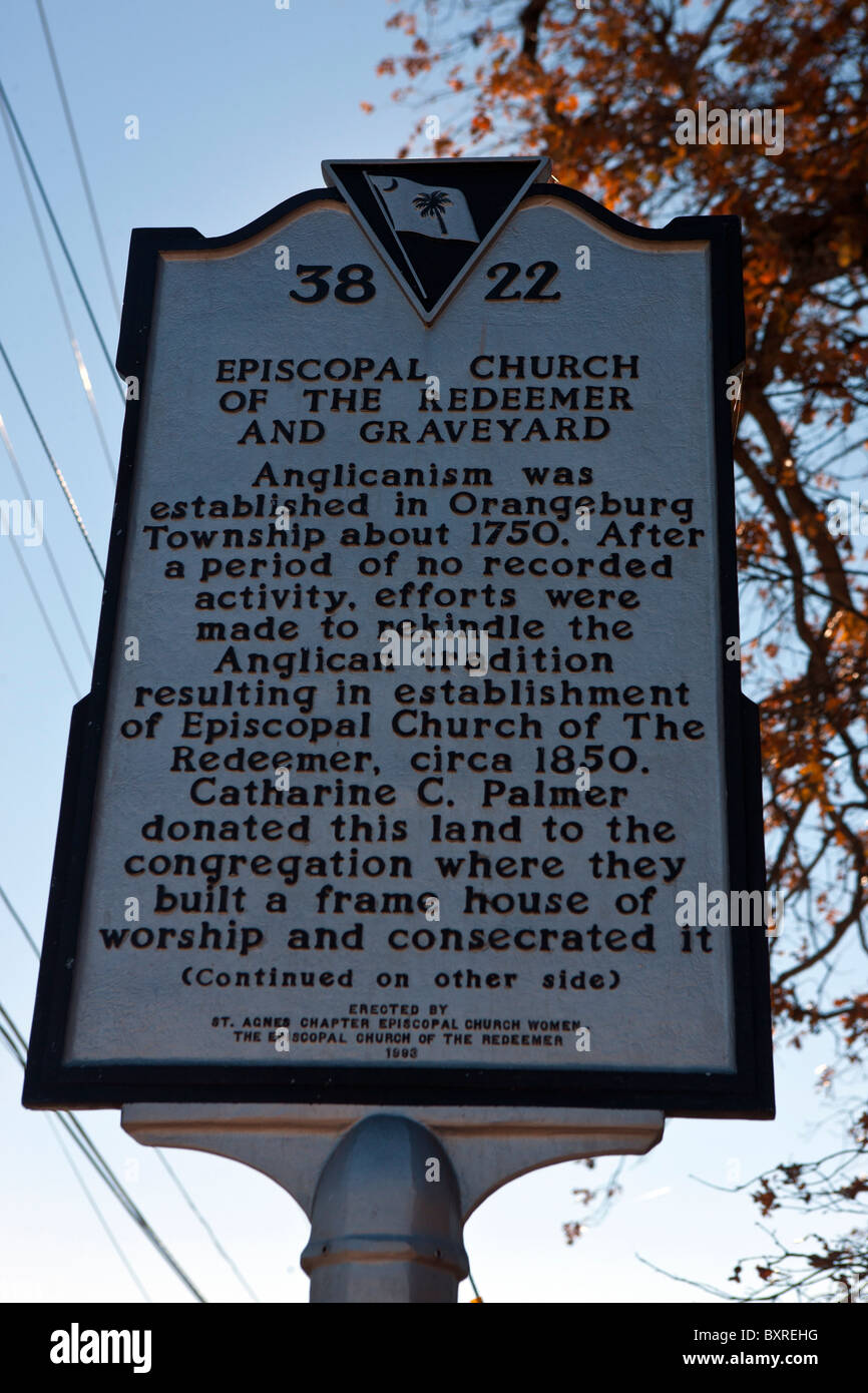 BISCHÖFLICHE Kirche von dem Erlöser und Friedhof Anglikanismus wurde um 1750 in Orangeburg Township gegründet. Stockfoto