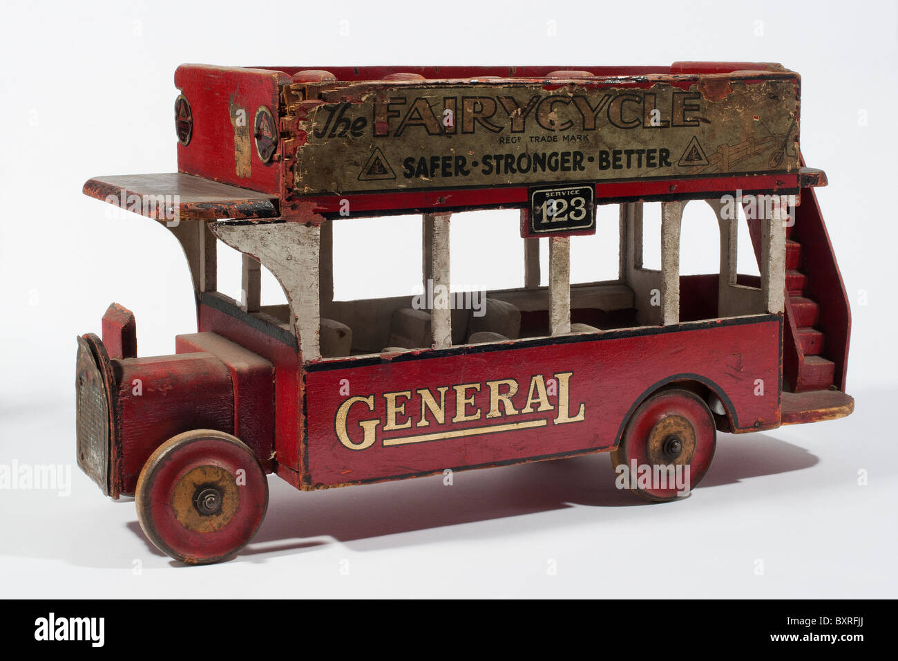 Tri-Ang aus Holz General Electric London-Bus stammt aus dem Jahr 1928 Stockfoto