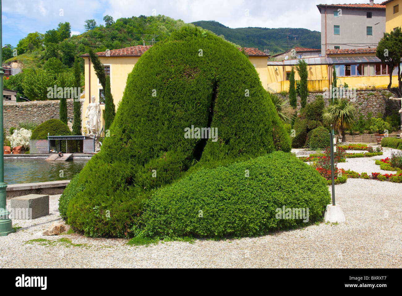 Florale Skulpturen, Garten, Villa Garzoni, Collodi, Toskana, Italien Stockfoto
