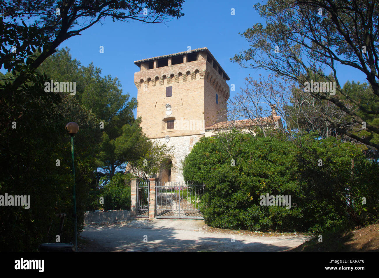 Turm, Portonovo Bay, Parco Regionale del Conero, Marche, Italien Stockfoto