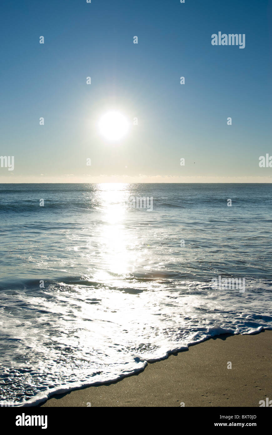 Sonnenaufgang am Strand Stockfoto