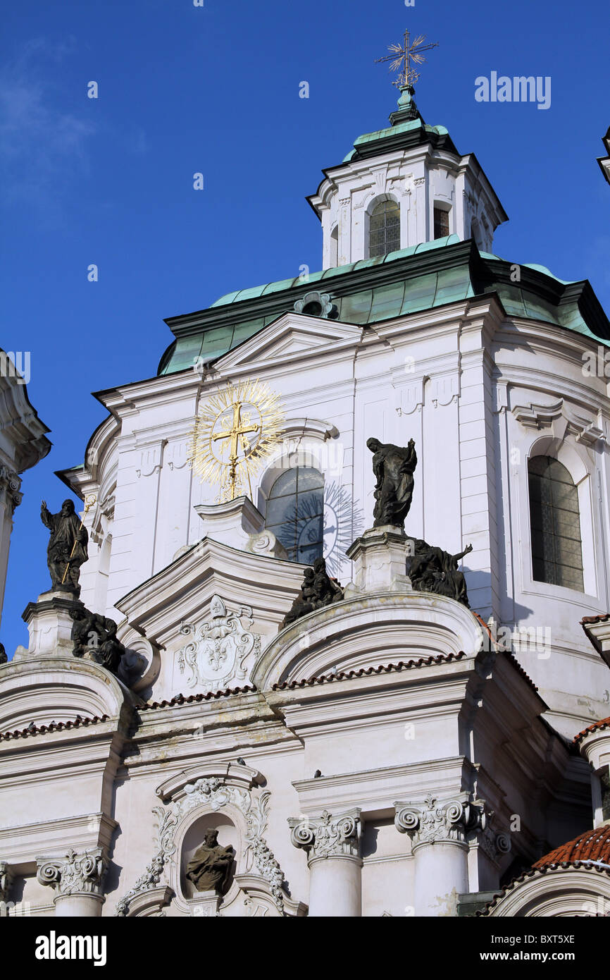 Die Kirche des Heiligen Nikolaus am Altstädter Ring in Prag, Tschechische Republik Stockfoto
