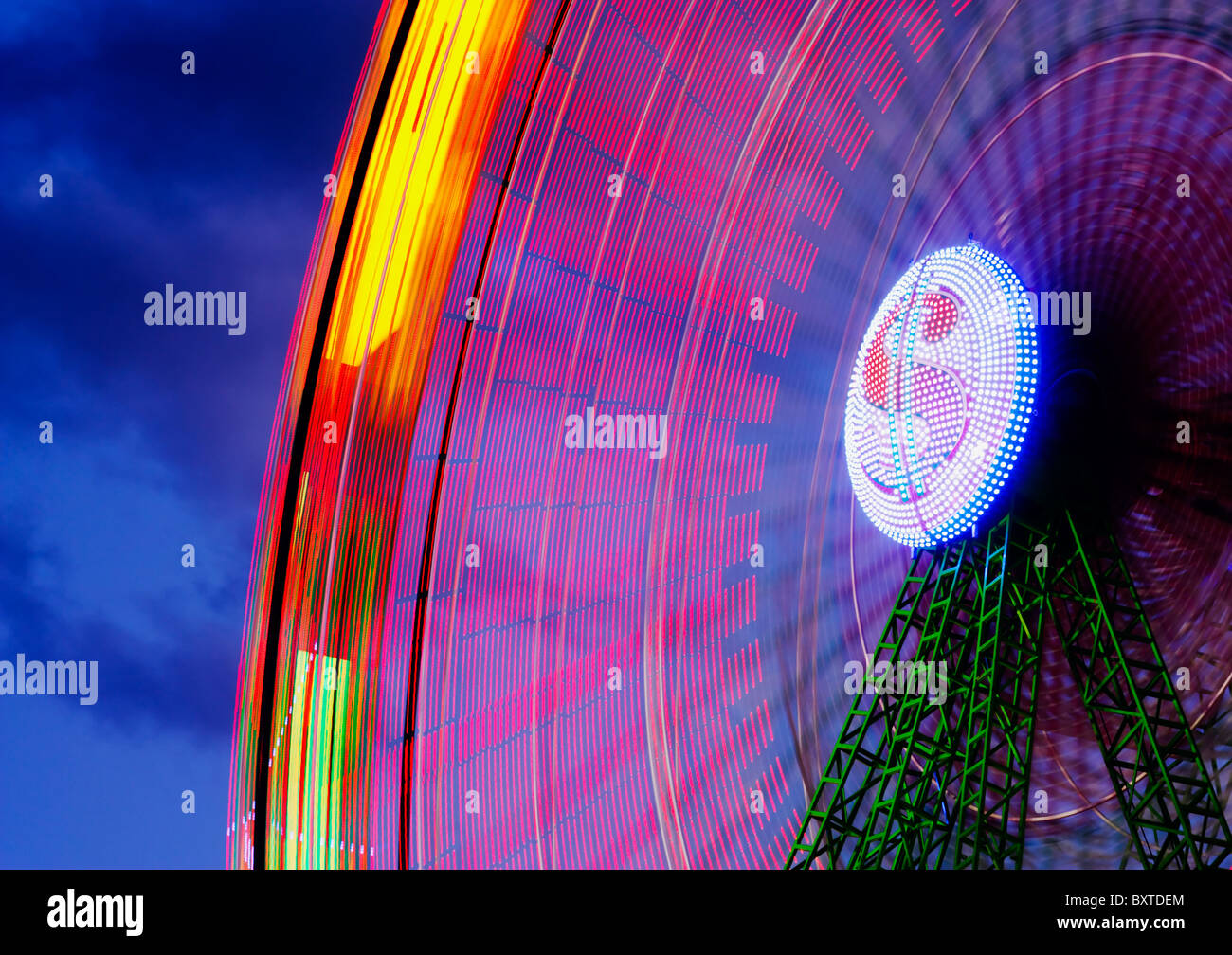 Abstraktes Bild Riesenrad Jahrmarkt zu spinnen. Stockfoto