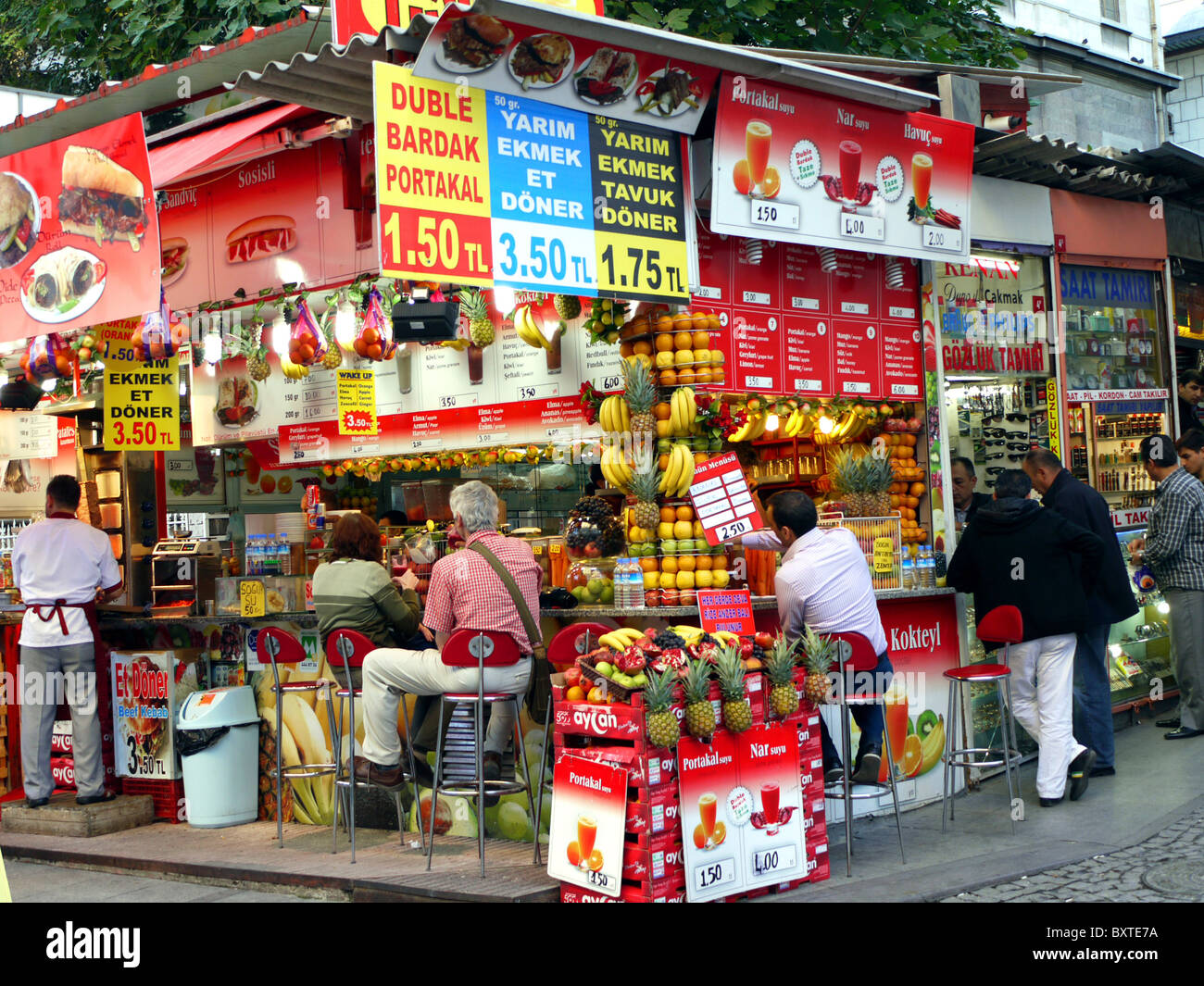 Obst Saft Stall, Istanbul Stockfoto