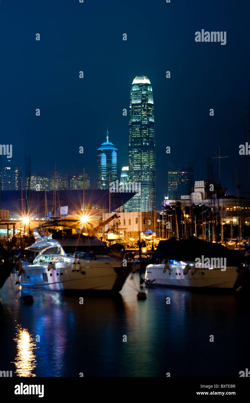 Asien, China, Hong Kong, Hafen-Skyline Ifc Tower Dämmerung Stockfoto