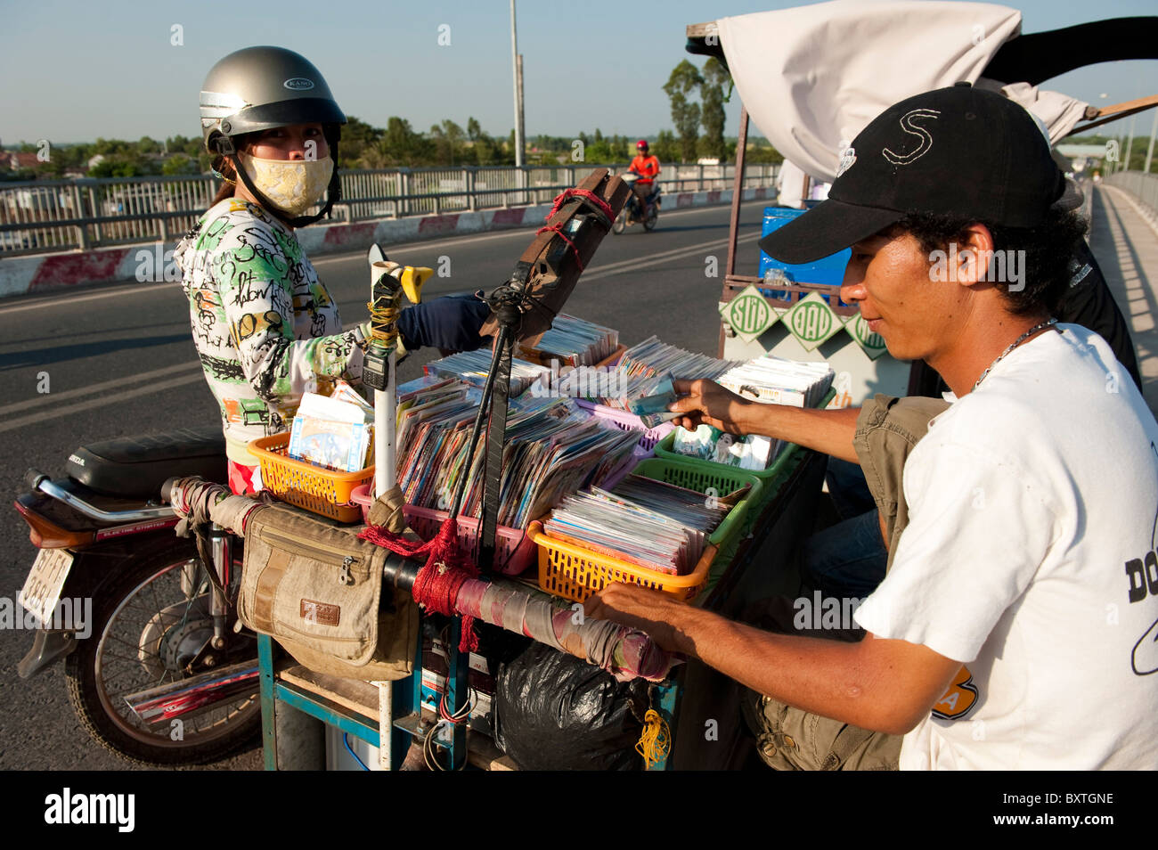 Am Straßenrand DVD speichern, Mekong-Delta, Chau Doc, Vietnam Stockfoto