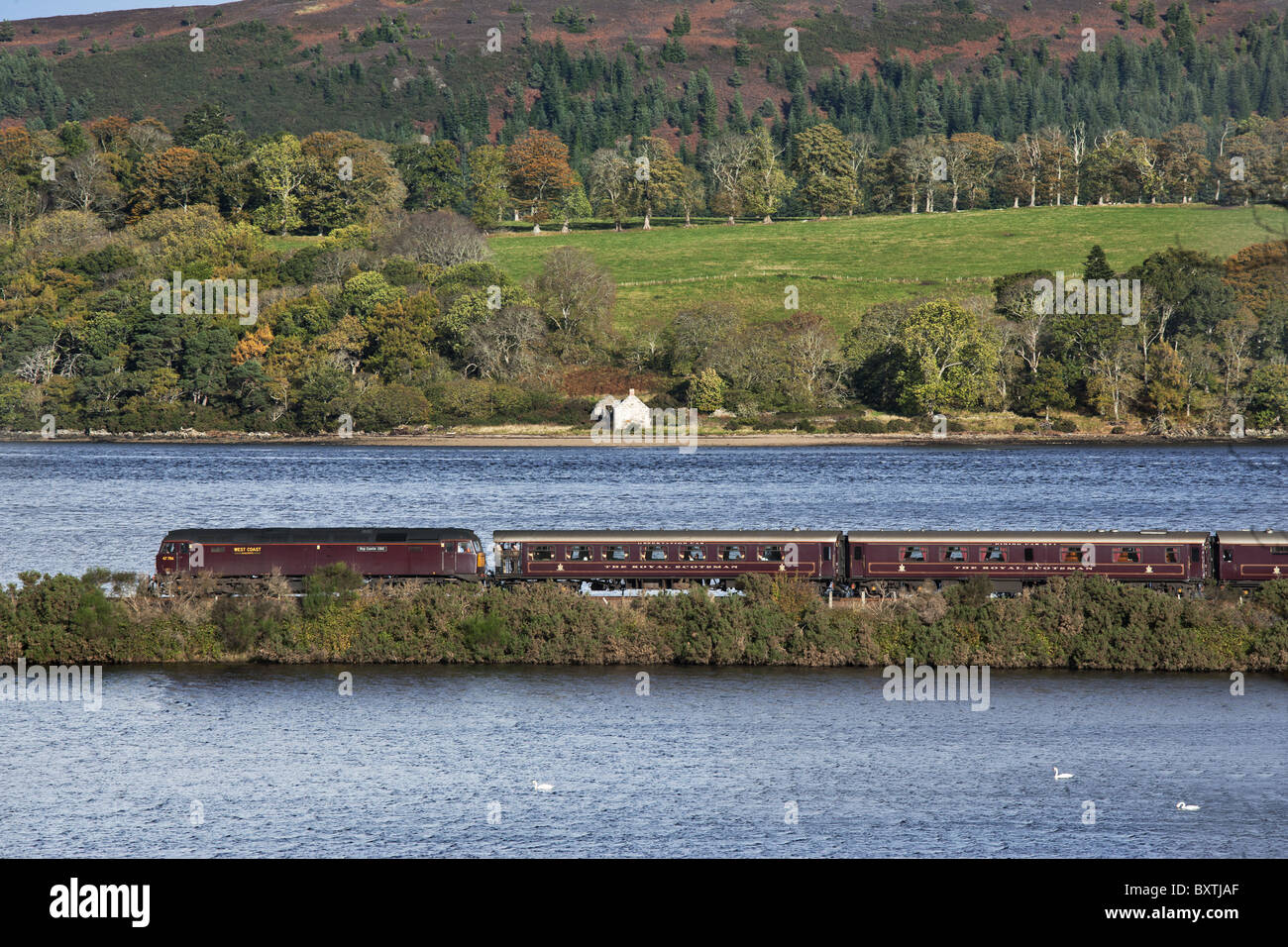 Der Royal Scotsman-Zug. Reisen durch Schottland Countyside. Stockfoto