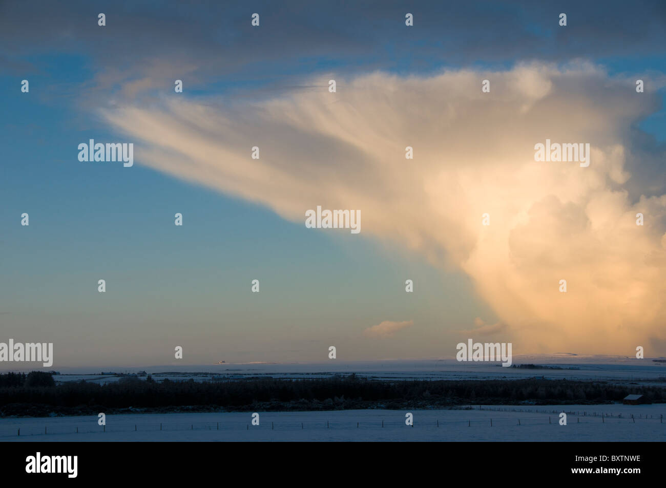 Cumulonimbus Dusche Wolke über Caithness, Schottland Stockfoto