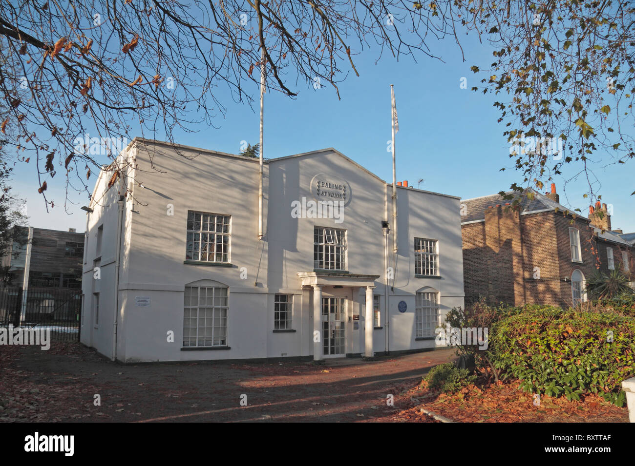 Haupteingang zu den berühmten Ealing Studios in Ealing, West London, UK. Stockfoto