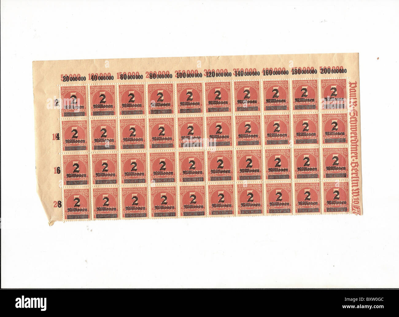 Inflation-Briefmarken aus der Weimarer Republik - Briefmarken Wert von mehreren Millionen Mark Deutch Stockfoto