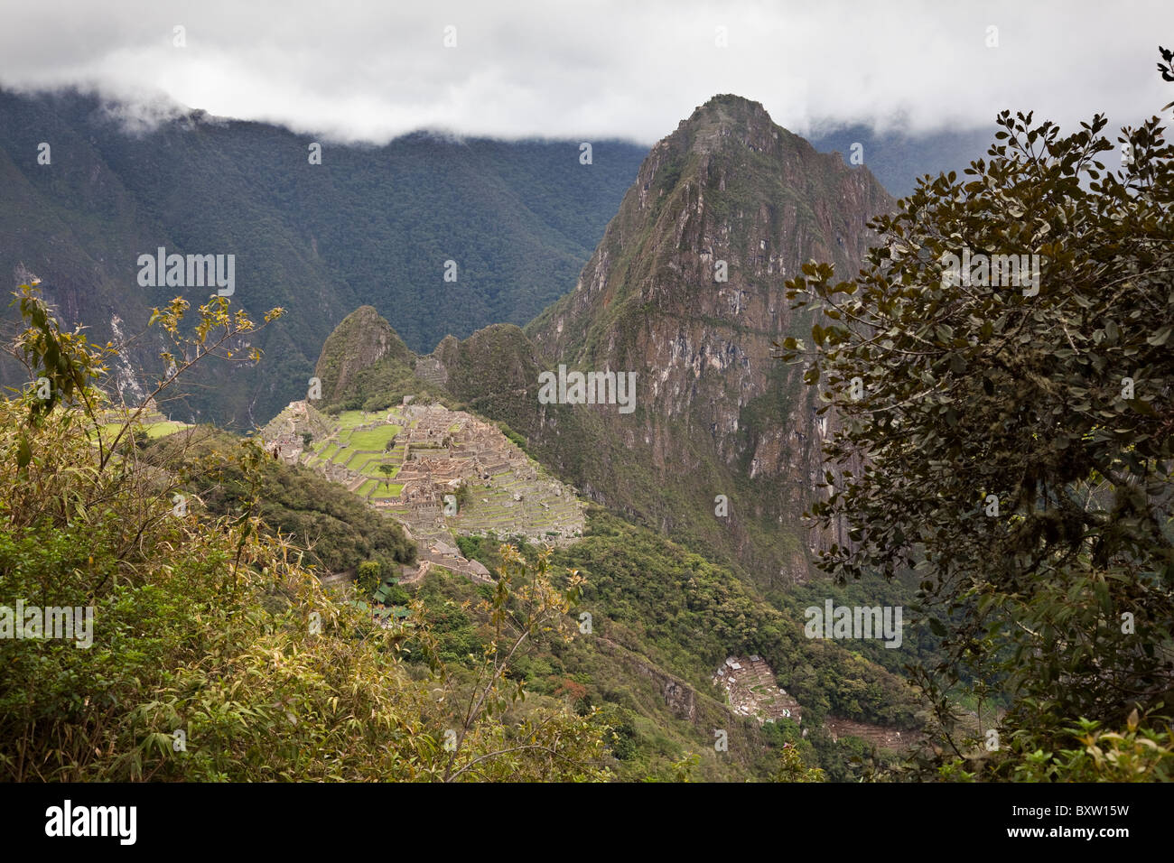 Landschaftsansicht der Inka-Ruinen in Machu Picchu, Peru, Südamerika Stockfoto