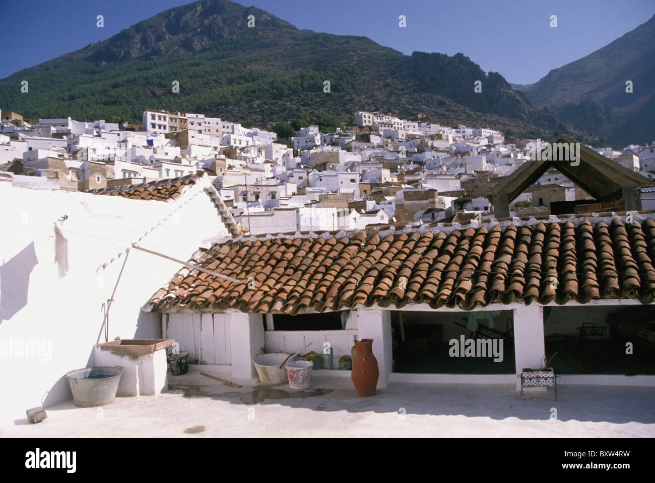 Ansicht von Chaouen und Berg Stockfoto