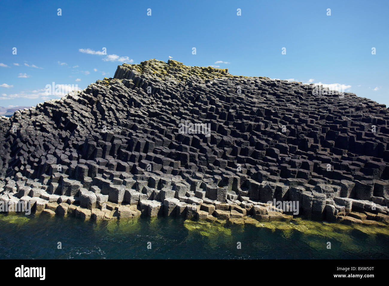 Polygonale Basalt, Am Buachaille Felsen, Staffa aus Isle of Mull, Schottland, Vereinigtes Königreich Stockfoto