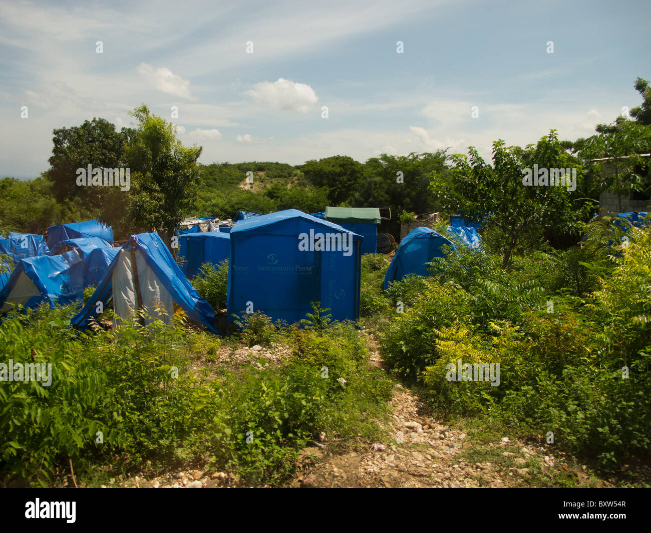 Cluster von temporäres Zelt Unterkünften in der Nähe von Grand Goâve, Haiti. Grand Goâve war ca. 90 % von dem Erdbeben 2010 zerstört. Stockfoto