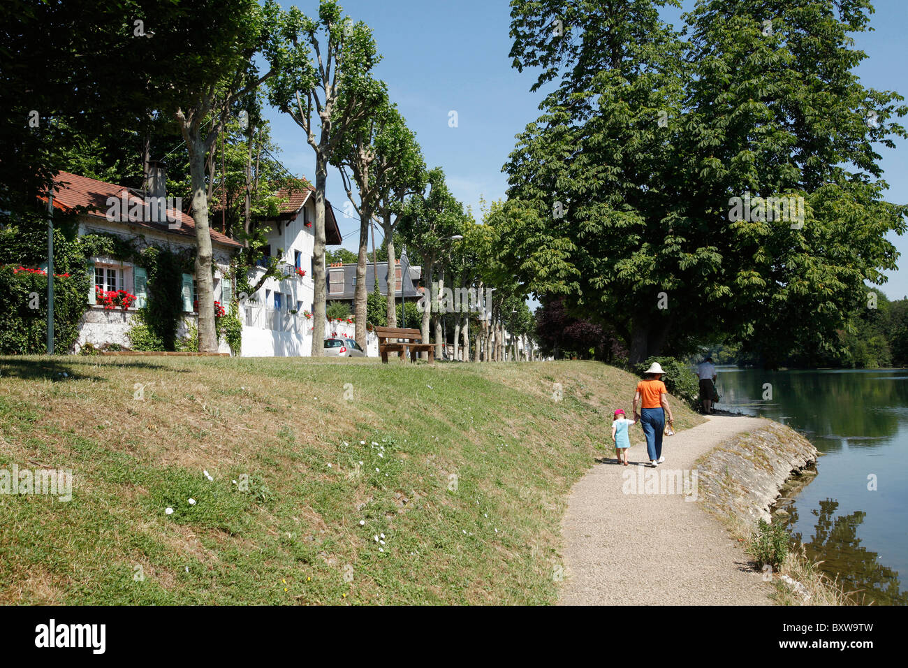 Saint-Maur-des-Fossés(94): Immobilien an den Ufern des Flusses Marne Stockfoto