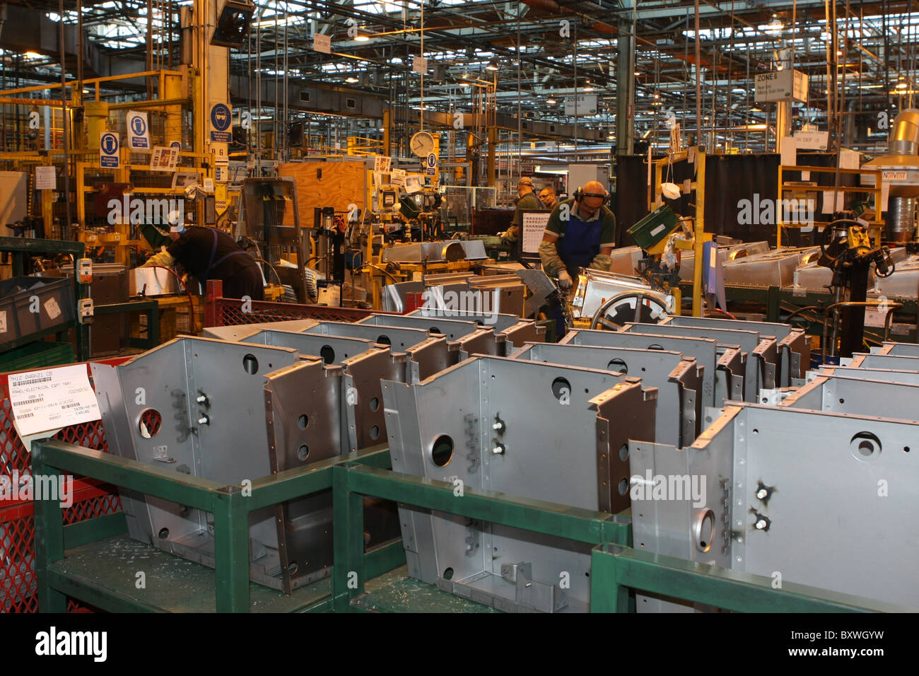 Teil der Land Rover Defender im Rohbau Produktionsfläche Stockfoto