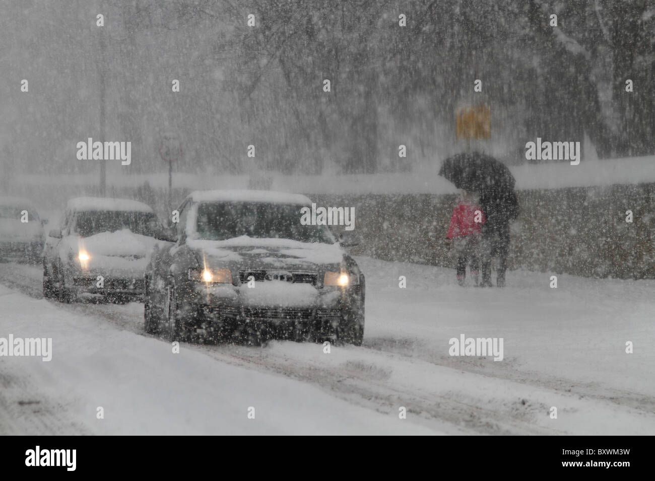 Gefährliche gefährliche Fahrbedingungen winter Schnee Eis blizzard Stockfoto