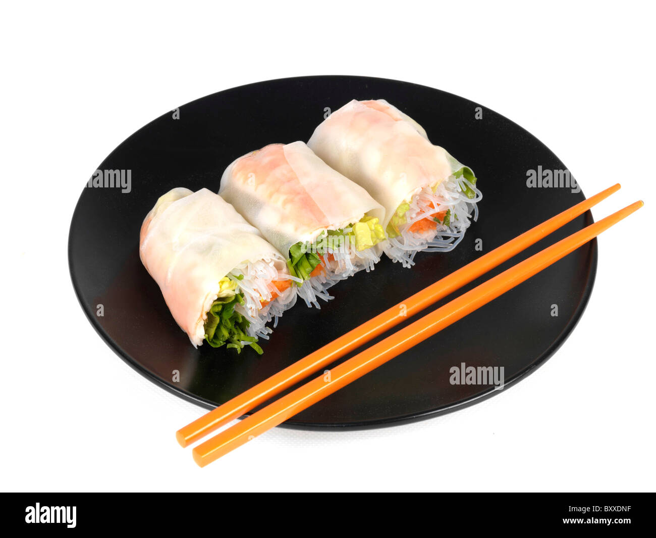Frische, gesunde Authentische vietnamesische Prawn Rolls isoliert weißer Hintergrund mit keine Personen mit einen Freistellungspfad Stockfoto