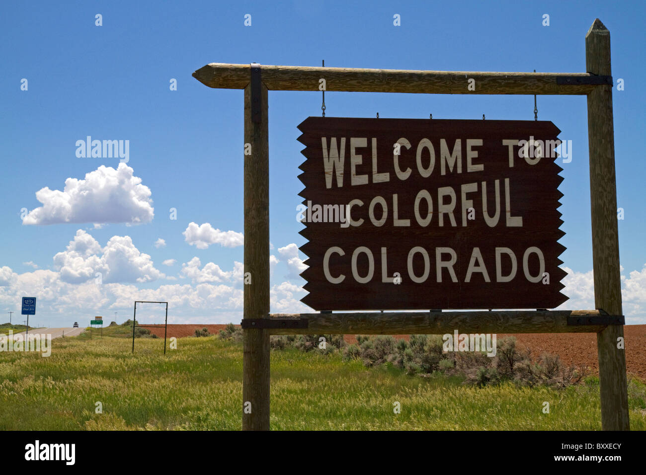 Herzlich Willkommen Sie in der bunten Colorado Straßenschild entlang US Route 491 östlich von Montecello, Utah, USA. Stockfoto