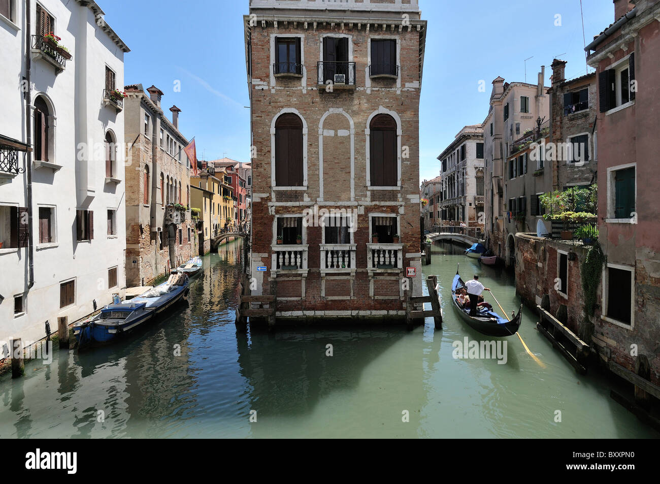 Venedig. Italien. Rio di San Giovanni (links) & Rio della Tetta, Castello. Stockfoto